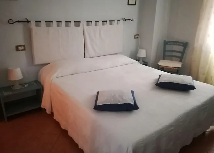 ベッド・アンド・ブレックファスト B＆b ポッジョ スタローン 3*